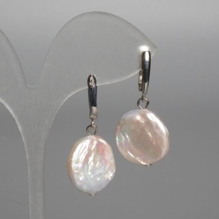 Cercei baroce cu perle, nuanță benzină, diametru 19×23 mm, lungime aproximativă de 40 mm, închidere engleză