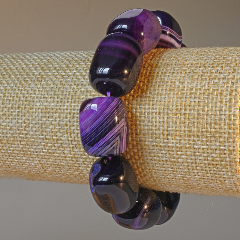 Brățară din agat mov, piatră naturală, bucăți 15×19 mm, lungime 18 cm, șnur elastic