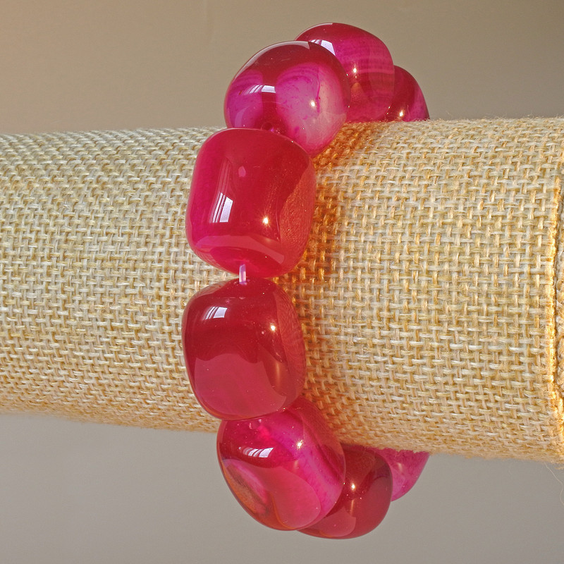 Brățară din agat visiniu, piatră naturală, segmente de 15x19 mm, lungime 18 cm, elastică