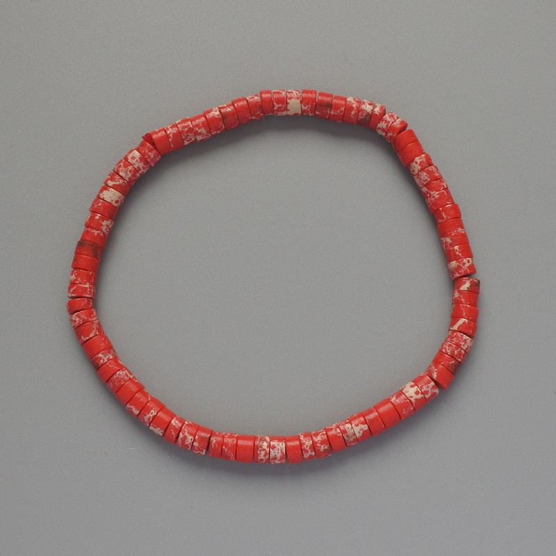 Brățară din varisit roșu (disc, presat) diametru 4,5×2,5 mm, lungime 18 cm (elastic)