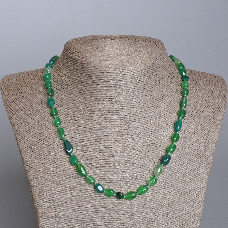 Colier din agat verde, piatră naturală fațetată, diametrul 6x10 mm, lungime 51 cm