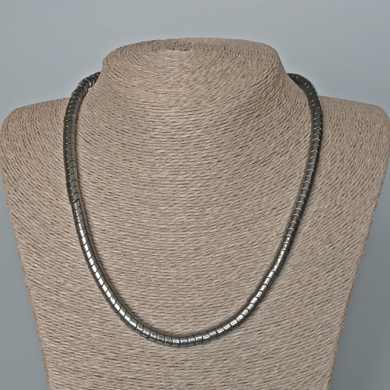 Colier din hematit „Zigzag”, diametru 6x4 mm, lungime 48 cm