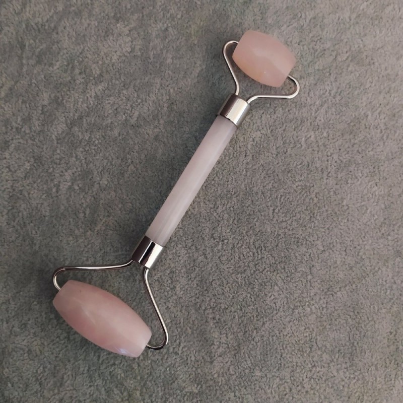 Masajer din piatră cuarț roz, dublu, lungime 14,5 cm, metal argintiu