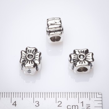 Mărgea Pandora 'Patru Foi' (diametru 4 mm), 12×10 mm, fațetată, 20 g ±7 buc.