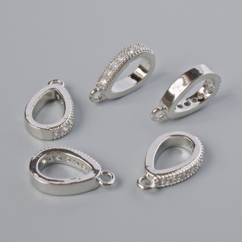 Bază pentru pandantiv cu strasuri albe, finisaj argintiu, diametru 15x3 mm, 1 bucată