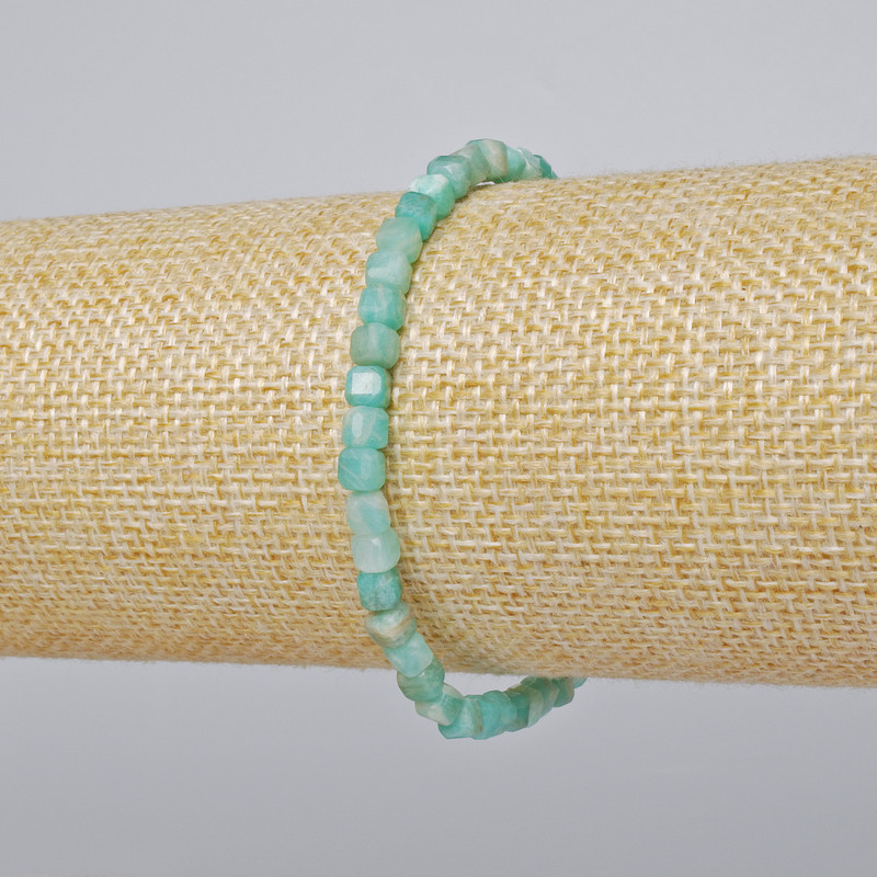 Brățară din amazonit, piatră naturală, cuburi facetate, diametru 4 mm, lungime 18 cm (pe elastic)