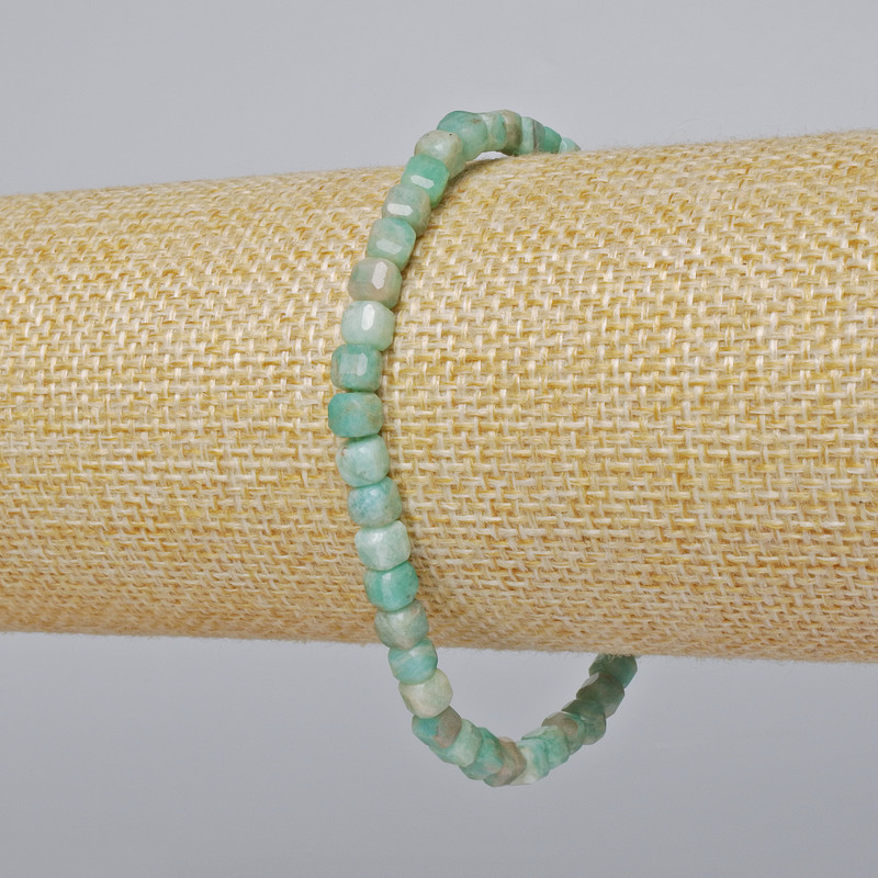 Brățară din amazonit, piatră naturală, cuburi granulate, diametrul 4 mm, lungime 18 cm, pe elastic