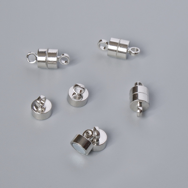 Închidere magnetică, diametru 12×6 mm, culoare argintie a metalului, 1 bucată