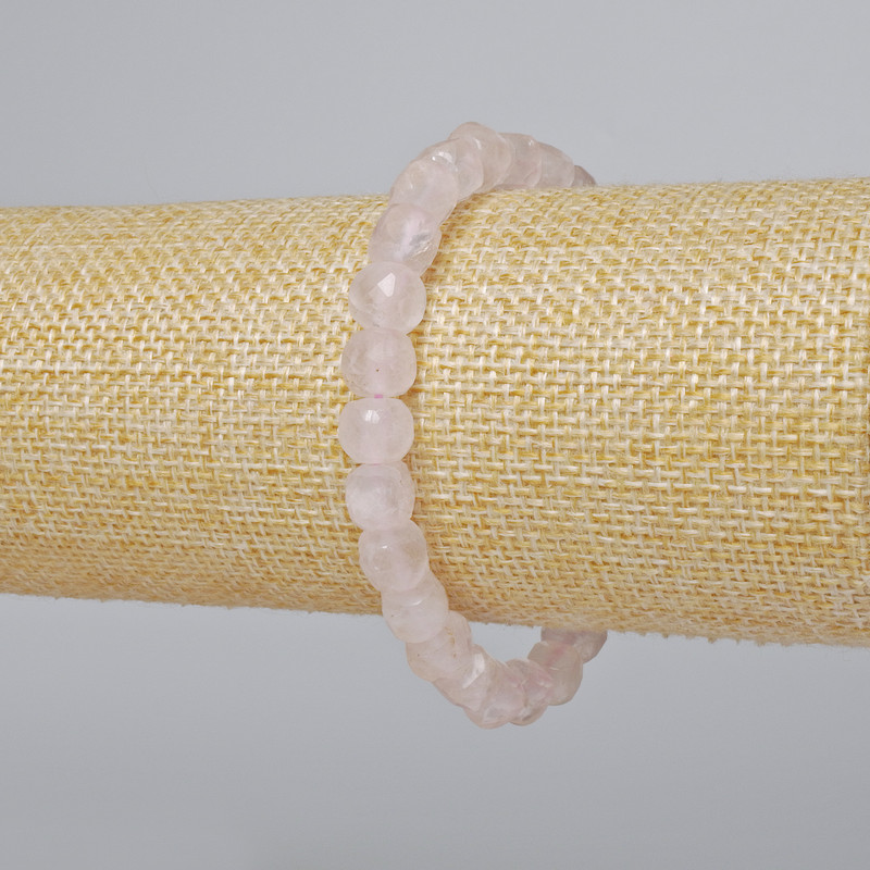 Brățară din cuarț roz, piatră naturală, mărgele cub cu fațete, diametrul 7 mm +/-, lungime 18 cm +/- (elastică)