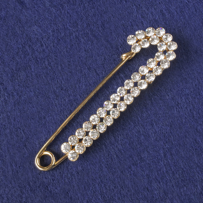 Broșă cu ac, cristale albe, metal auriu 72×20mm+