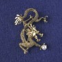 Broșă-pendul Dragon cu mărgea albă, metal auriu 53×43 mm +