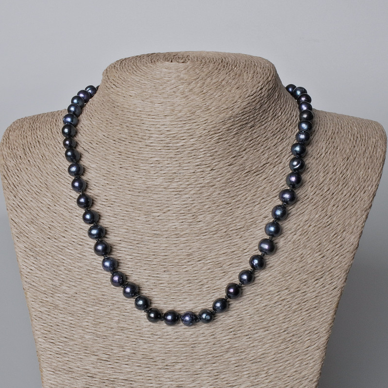 Colier din perle negre de râu, diametrul 8,5×7 mm, lungime 44–45 cm