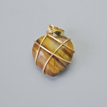 Pandantiv „Inimă” cu ochi de tigru, în montură aurie, diametrul 20×20 mm, lungimea 30 mm