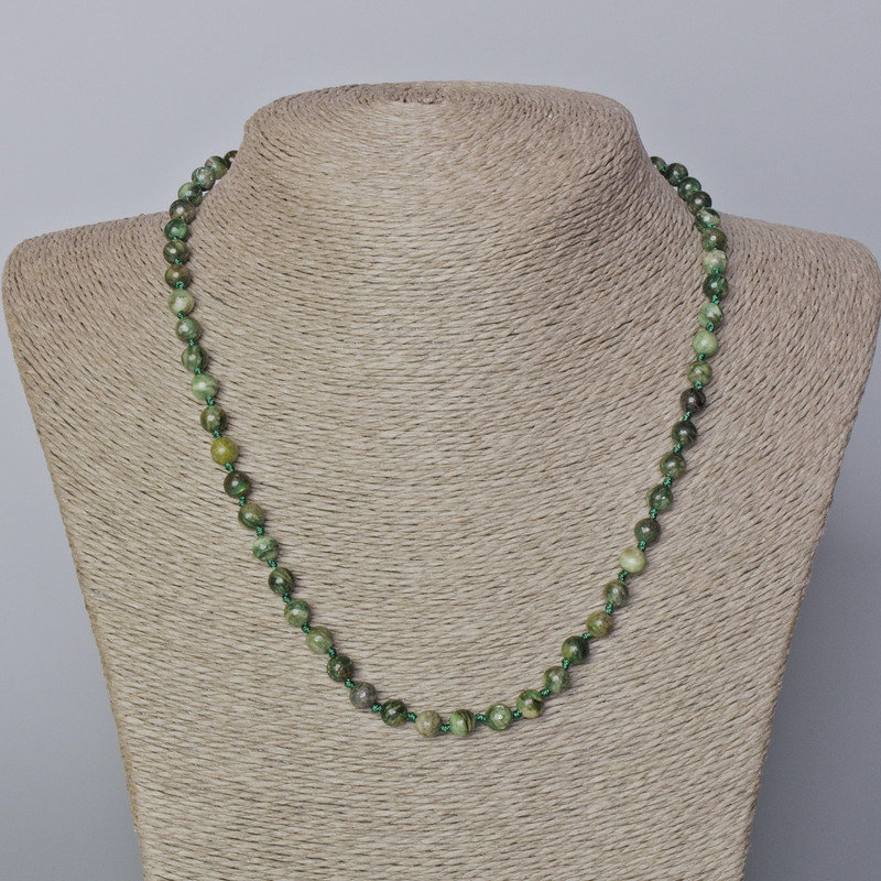 Colier din lepidolit verde, piatră naturală, mărgele netede, diametrul de 6 mm, lungime 45–49 cm