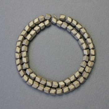 Mărgele din hematit hexagonale cu zigzag, culoare kaki mat, diametru 6x6 mm, lungime șir 42 cm