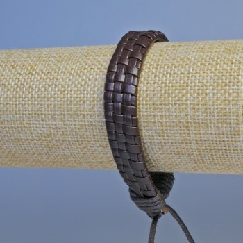 Brățară pentru bărbați din piele ecologică maro, cu reglaj prin șnur, circumferința 18–24 cm