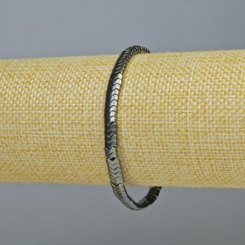 Brățară din hematit „Șarpe” zig-zag, culoare neagră, diametru 5×3×2 mm, lungime 18 cm, elastic