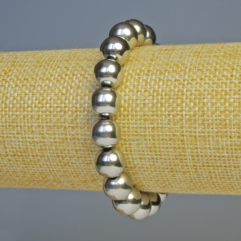 Brățară din hematit – bile argintii, diametrul 10 mm, lungimea 18 cm, bandă elastică