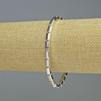 Brățară din hematit, dreptunghiulară, culoare argintie, diametrul 8x4 mm, lungime 18 cm, elastică