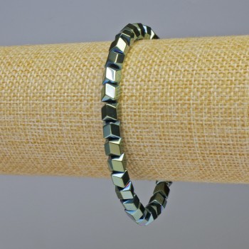 Brățară din hematit cu hexagoane în zig-zag, culoare verde camaleon, diametru 6x6 mm, lungime 18 cm, pe bandă elastică