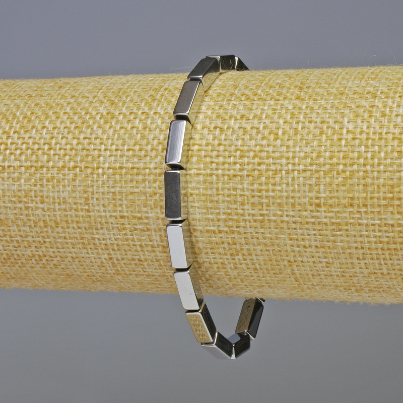 Brățară hematit dreptunghiulară, culoare argintie, diametru 10×4 mm, lungime 18 cm, elastică