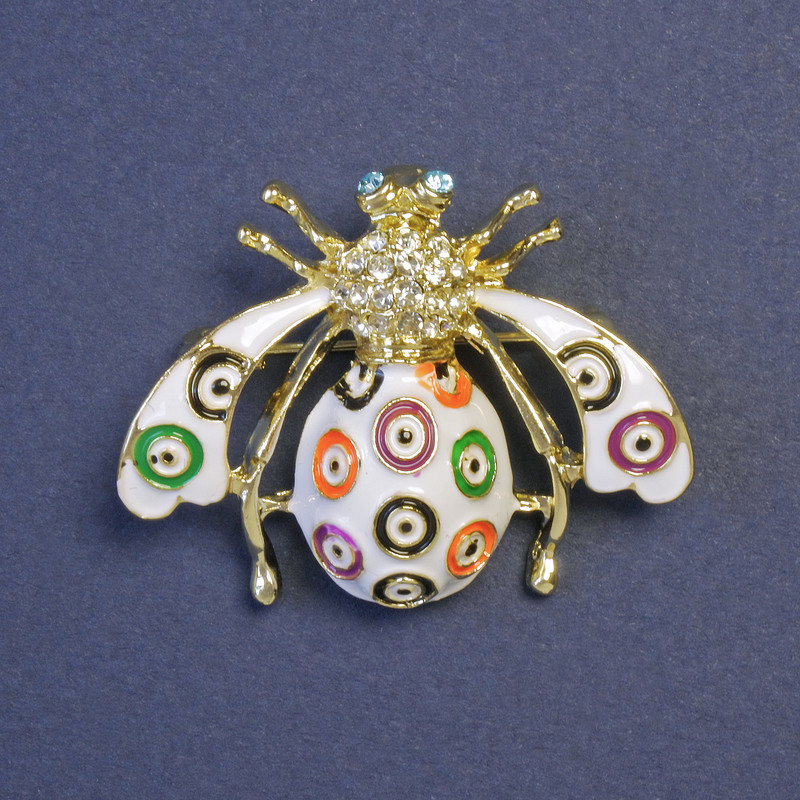 Broșă insectă cu cristale albe, email alb, verde și portocaliu, metal auriu 39×30 mm+