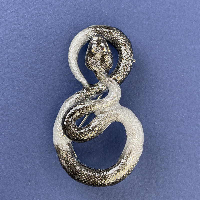 Broșă șarpe gri email, metal argintiu, 52x29 mm+