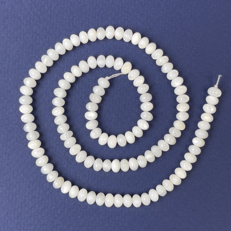 Mărgele din sidef natural, rondeluri 5x3 mm - pe șnur, lungime 39 cm+