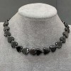 Colier-choker din hematit în formă de inimă, diametrul 12 mm ±, cu inserții metalice de 3 mm ± și închizătoare Tolg, lungime 38 cm ±, lanț prelungitor