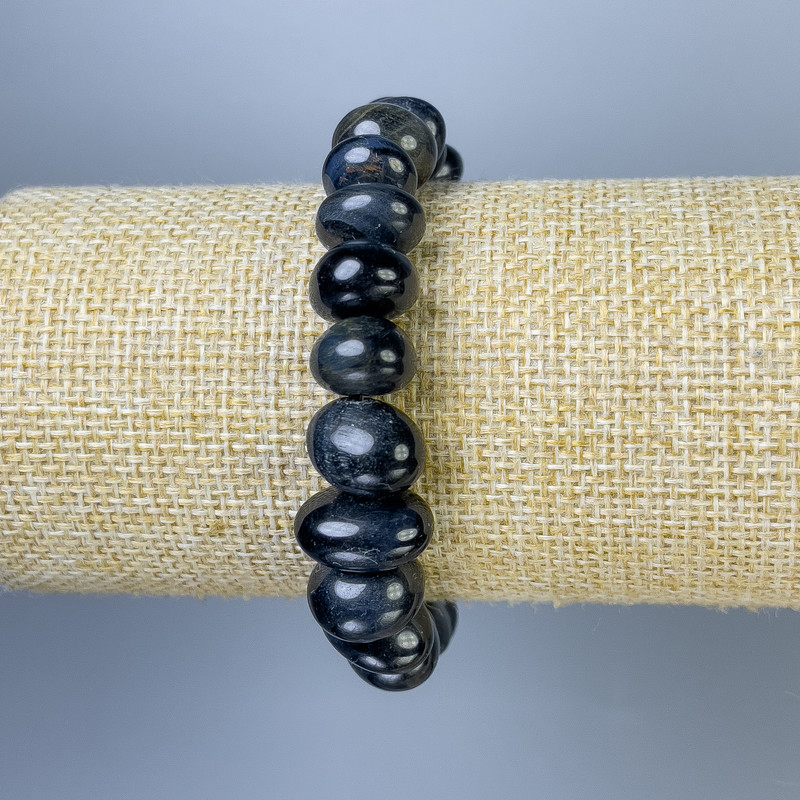 Brățară cu ochi de șoim fațetată, diametrul 10-13x8-10mm±, lungime 18cm±, pe elastic