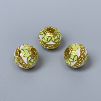 Mărgea Cloisonné cu email verde salată și alb, diametrul 10×9 mm, gaură de 3,5 mm, culoare metalică aurie, 1 bucată