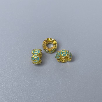 Mărgea Cloisonné rondel smalt verde, diametru 6x3 mm +/- gaură, diametrul găurii 2,8 mm, culoare metal auriu, 1 bucată