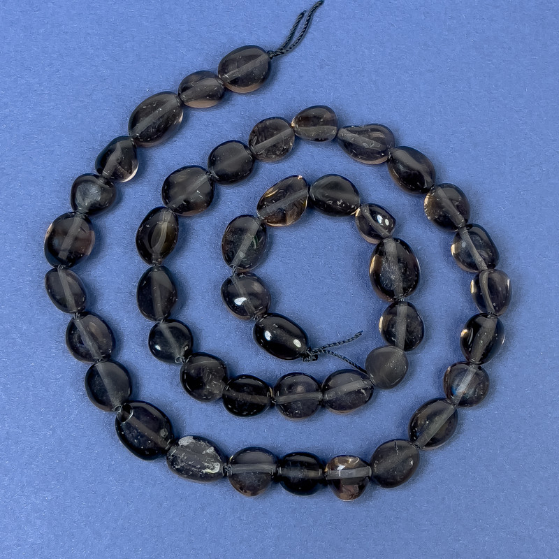Mărgele de topaz fumuriu pe șnur, fațetate, diametrul 9-13×6-8 mm, lungime 40 cm