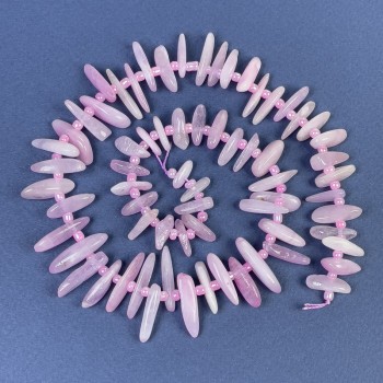 Mărgele Kunzit, fragmente în formă de ac, 15–20×2–5 mm, + cu mărgele pe șnur, lungime 40 cm+