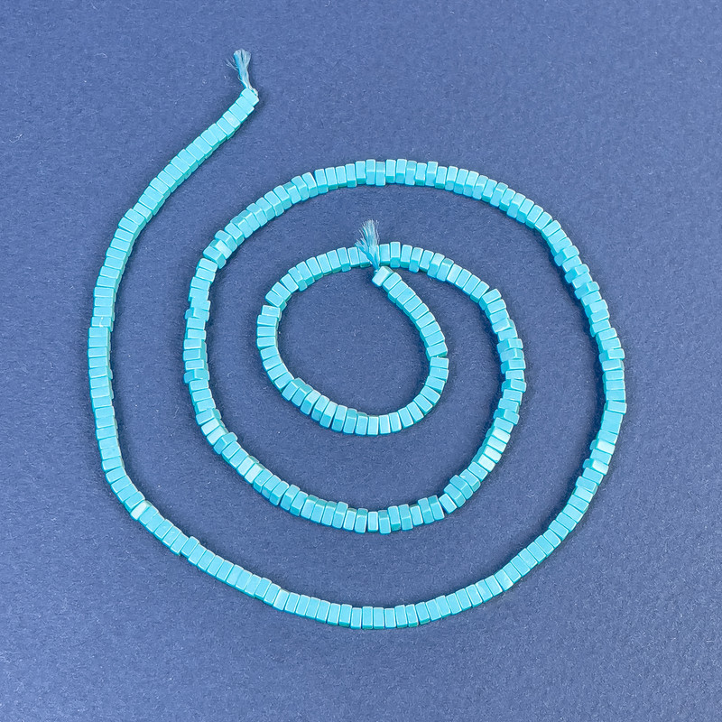 Mărgele turcoaz rondel pătrat 2,5×1 mm ± pe ață, lungime 39 cm+