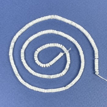 Mărgele de howlit, rondel pătrat 2,5×1 mm, pe șnur, lungime 39 cm+