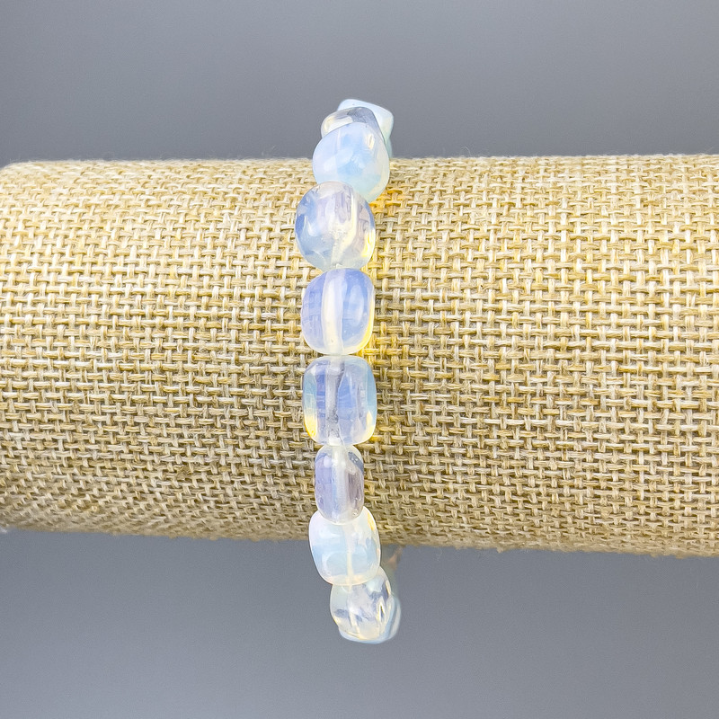 Brățară cu piatră lunară, fațetată, diametru 11×8 mm, lungime 18 cm, elastică