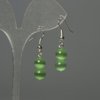 Cercei cu ochi de pisică, bilă de 8 mm, culoare verde, lungime 37 mm