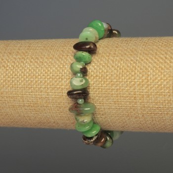 Brățară cu crizoprast tăiat, diametrul 8–12×4 mm, cu mărgele de 3 mm, lungime 18 cm, pe elastic