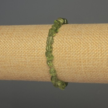 Brățară din chrysoprază, mărgele tăiate la față, diametru 7x6 mm, lungime 18 cm, pe elastic