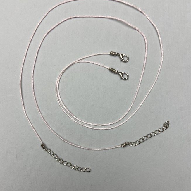 Șnur roz împletit pentru gât, diametrul 1 mm, lungime 51–55 cm+