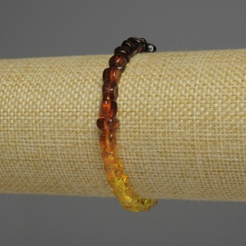 Brățară din chihlimbar gradient, mărgele cubice fațetate, diametru 6 mm, lungime 18 cm, elastic