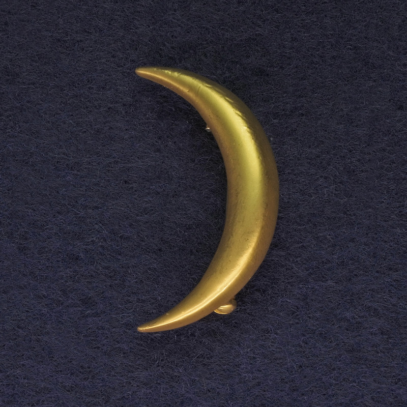 Broșă «Lună», culoare aur mat, metal auriu, 34 mm+