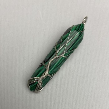 Pandantiv din malahit în formă hexagonală, cristal, 12×50×57 mm, în înfășurare argintie