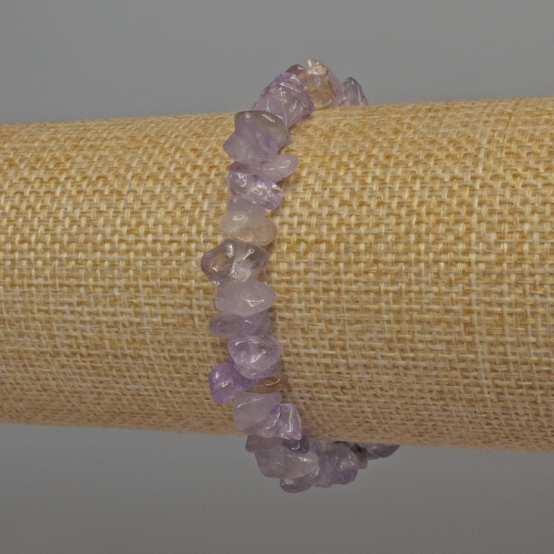Brățară cu cioburi de ametist, diametrul 6-9×2-4 mm, lungime 18 cm, pe bandă elastică