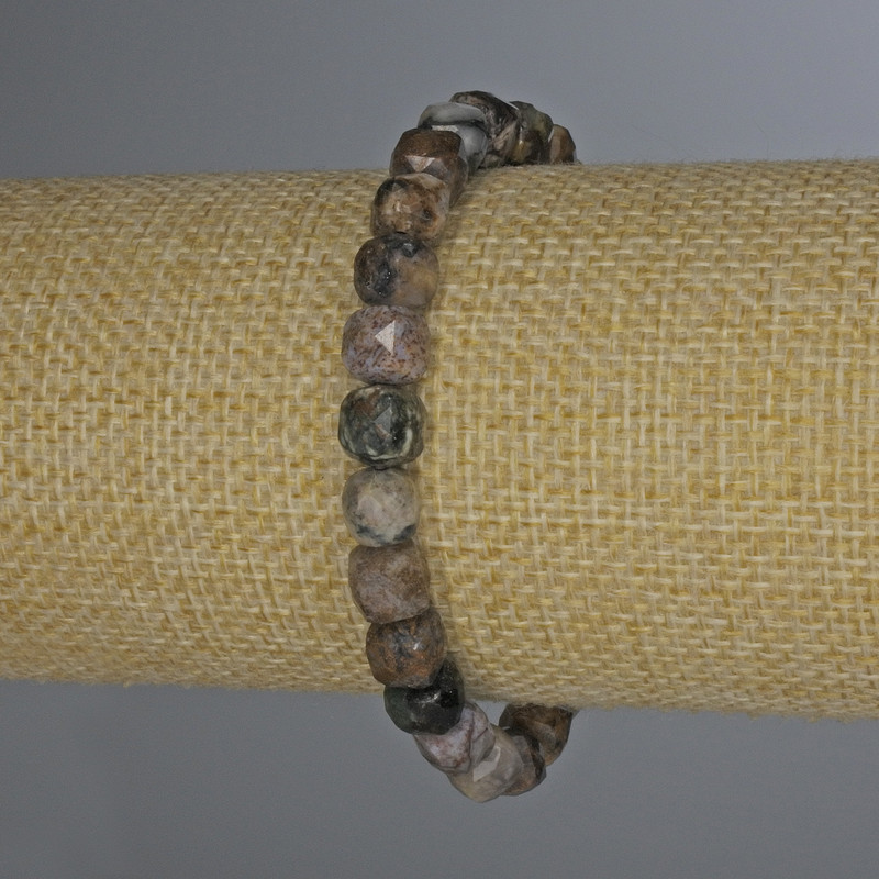 Brățară din petersit, cuburi tăiate, diametrul 7×7 mm, lungimea 18 cm, pe bază elastică