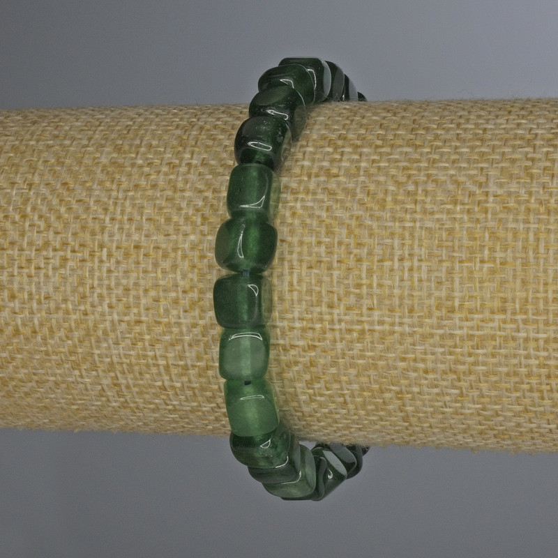 Brățară cu crisoprază cuburi 7x7 mm, lungime 18 cm, elastic