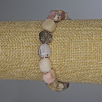 Brățară din opal roz, fațetată, diametrul 8–12×10 mm, lungime 18 cm, pe bandă elastică