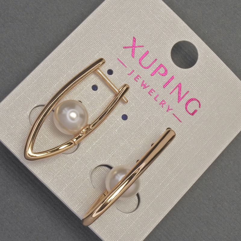 Cercei Xuping cu perlă Mallorca, diametrul 8 mm, lungimea 30 mm, placare cu aur 18K