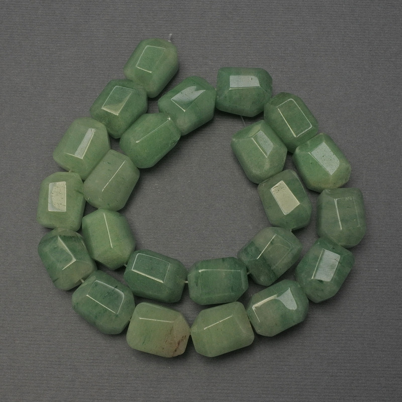 Mărgele din nefrit, piatră naturală, multifațetate, diametrul 16x13 mm, pe șnur, lungime 38 cm